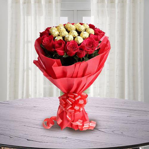 Marvellous Bouquet of Ferrero Rocher Chocolate with Roses