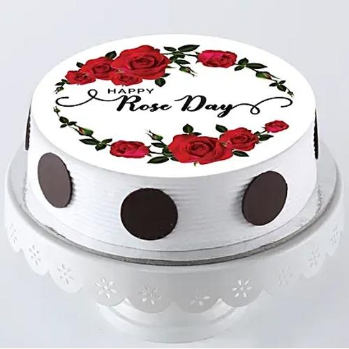 Scrumptious Gift of Personalized Rose Day Cake