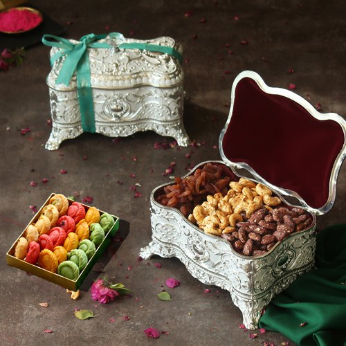 Yummy Assorted Chandrakala in Silver Tuori N Flavored Dry Fruits Combo