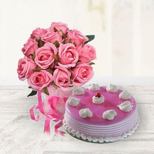 Scrumptious Strawberry Cake with Pink Roses