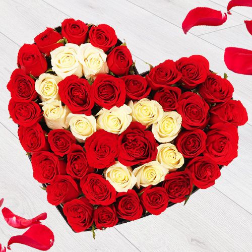 Hypnotic Beauty Red N White Roses Heart Shape Arrangement